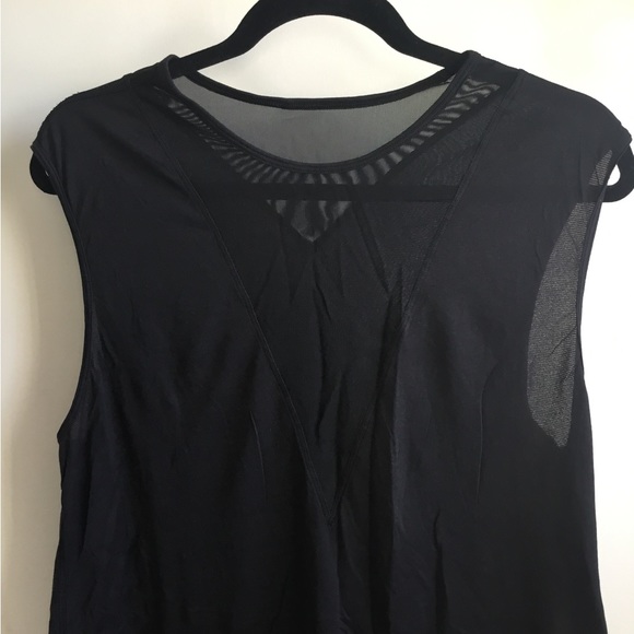 Lululemon, Black, Stylish Sporty top. Size 12. - Picture 2 of 5